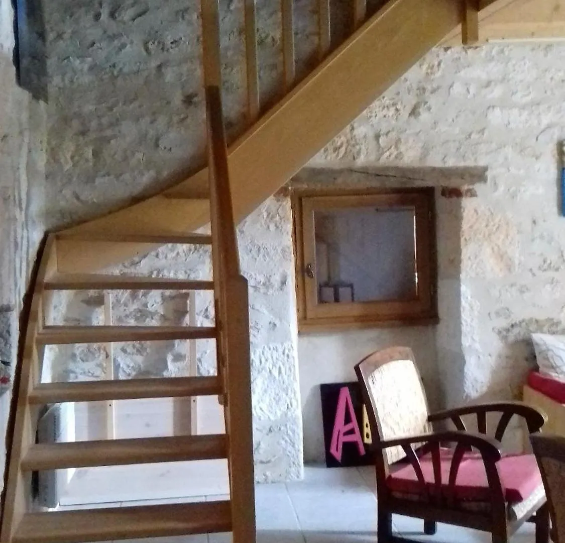 Ancienne Forge Restauree Et Piscine Villa Sauzet  0*, Sauzet (Lot)